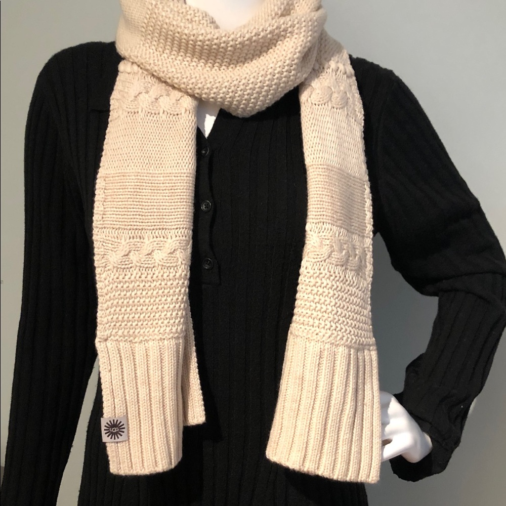 Ugg Cable Scarf